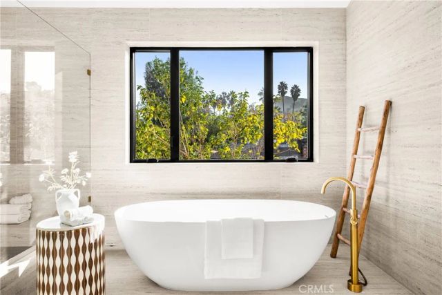 4018 Coldwater Canyon Avenue, Studio City, CA 91604