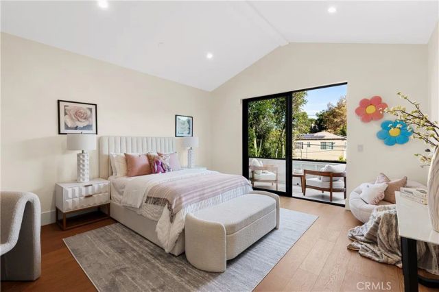 4018 Coldwater Canyon Avenue, Studio City, CA 91604