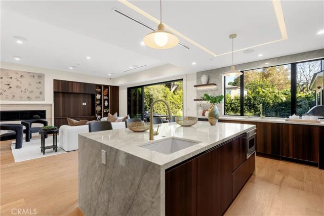 4018 Coldwater Canyon Avenue, Studio City, CA 91604