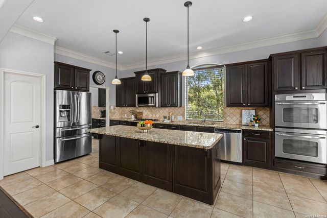 7719 STONEWALL HL, San Antonio, TX 78256