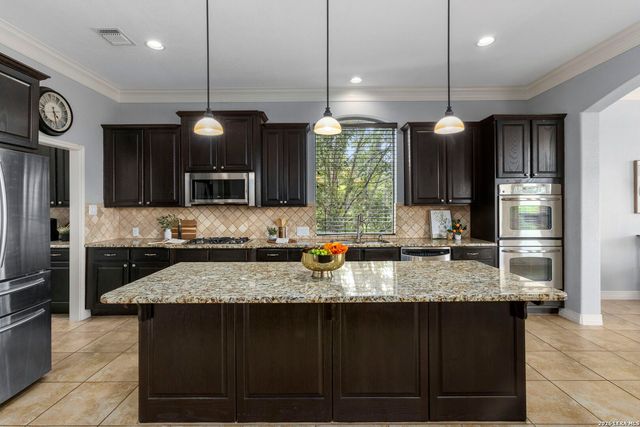 7719 STONEWALL HL, San Antonio, TX 78256
