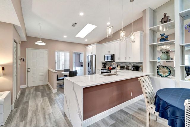 6100 Waldwick Circle, Delray Beach, FL 33484