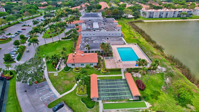 6100 Waldwick Circle, Delray Beach, FL 33484