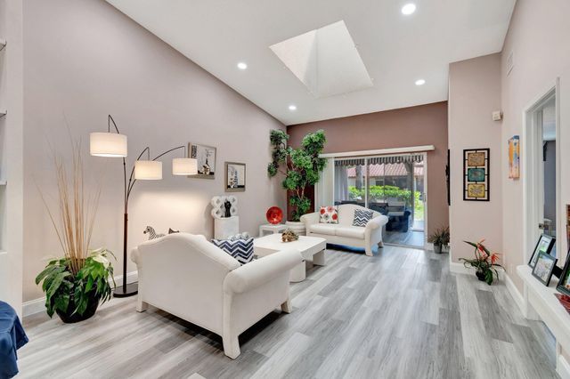 6100 Waldwick Circle, Delray Beach, FL 33484