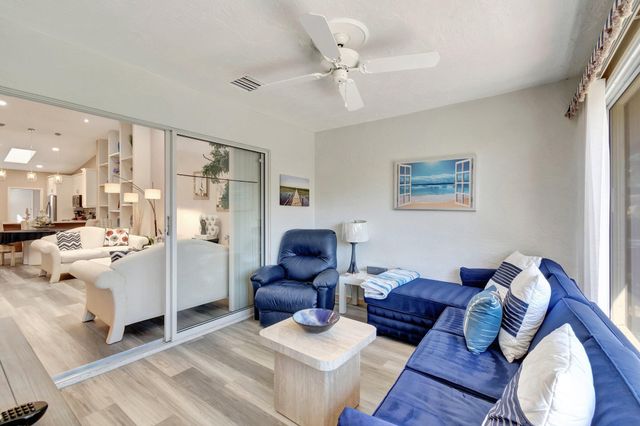 6100 Waldwick Circle, Delray Beach, FL 33484