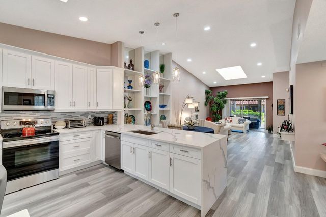 6100 Waldwick Circle, Delray Beach, FL 33484