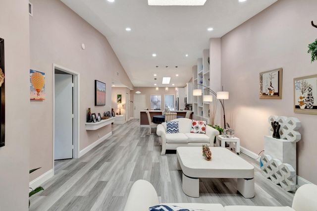 6100 Waldwick Circle, Delray Beach, FL 33484