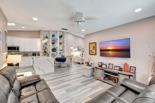 6100 Waldwick Circle, Delray Beach, FL 33484