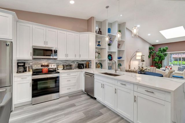 6100 Waldwick Circle, Delray Beach, FL 33484