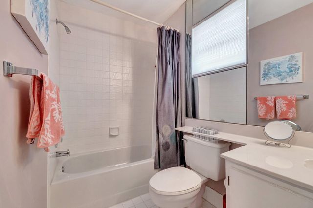 6100 Waldwick Circle, Delray Beach, FL 33484