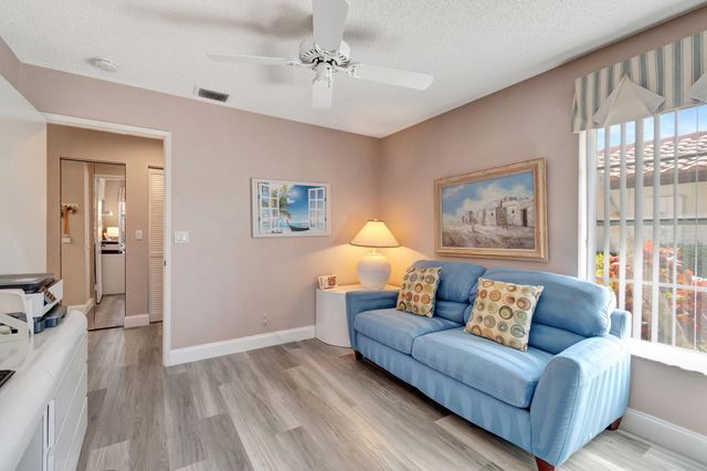 6100 Waldwick Circle, Delray Beach, FL 33484