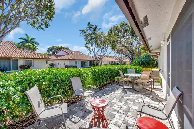 6100 Waldwick Circle, Delray Beach, FL 33484