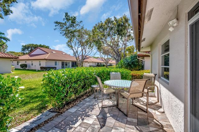 6100 Waldwick Circle, Delray Beach, FL 33484