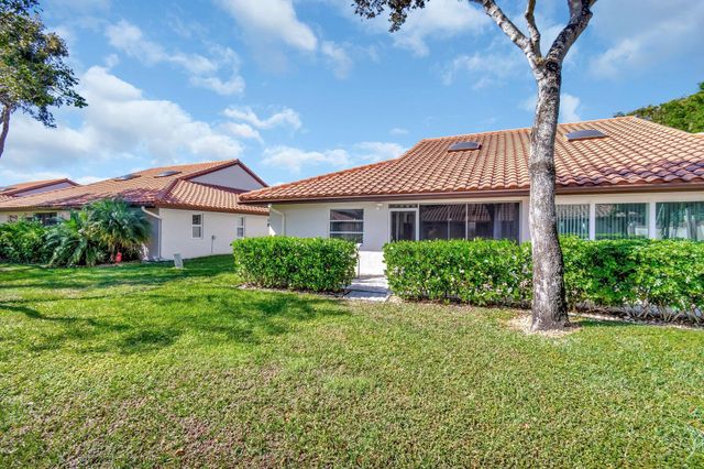 6100 Waldwick Circle, Delray Beach, FL 33484