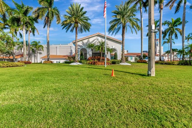 6100 Waldwick Circle, Delray Beach, FL 33484