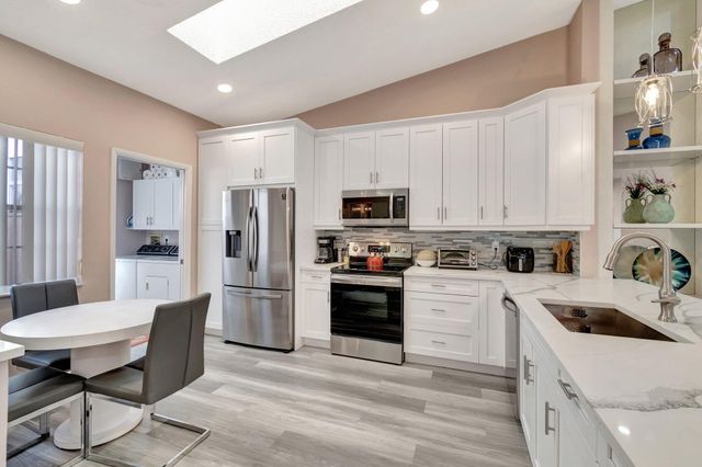 6100 Waldwick Circle, Delray Beach, FL 33484