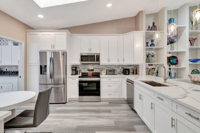 6100 Waldwick Circle, Delray Beach, FL 33484