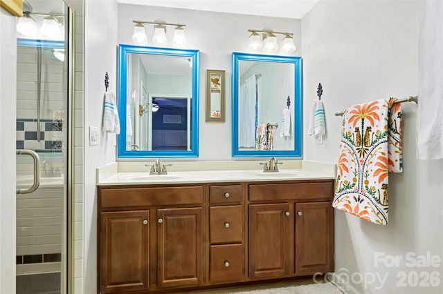 605 Silversmith Lane, Charlotte, NC 28270