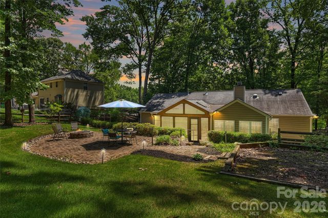 605 Silversmith Lane, Charlotte, NC 28270