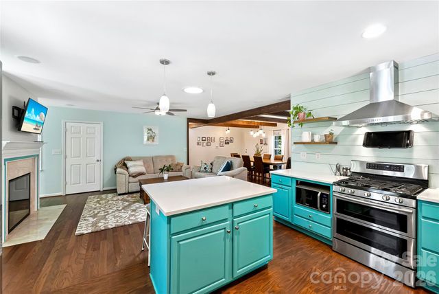605 Silversmith Lane, Charlotte, NC 28270