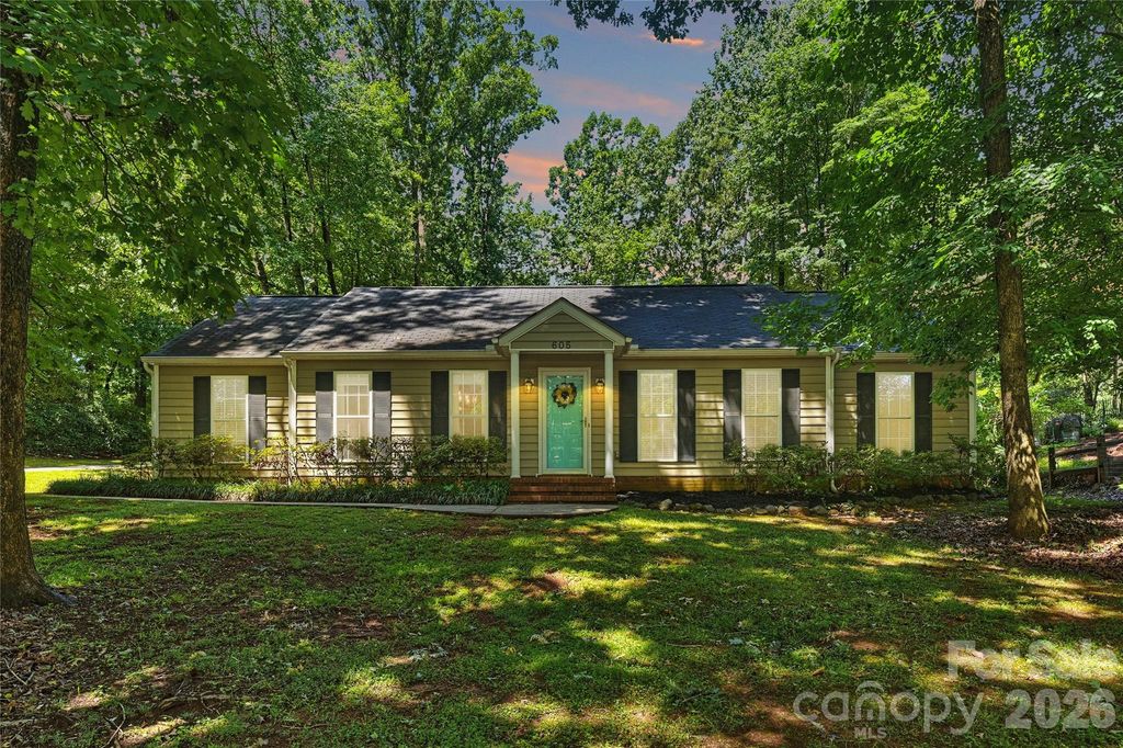 605 Silversmith Lane, Charlotte, NC 28270