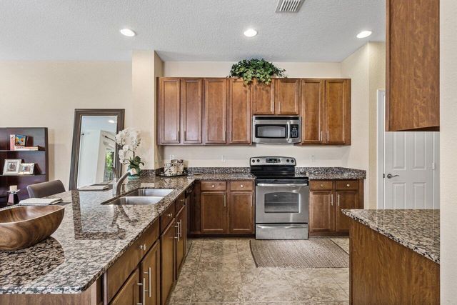 5009 Dulce Court, Palm Beach Gardens, FL 33418