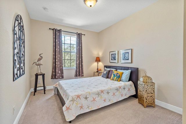5009 Dulce Court, Palm Beach Gardens, FL 33418