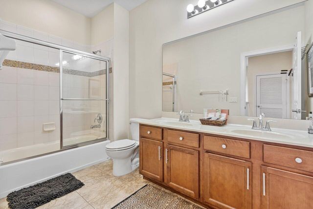5009 Dulce Court, Palm Beach Gardens, FL 33418