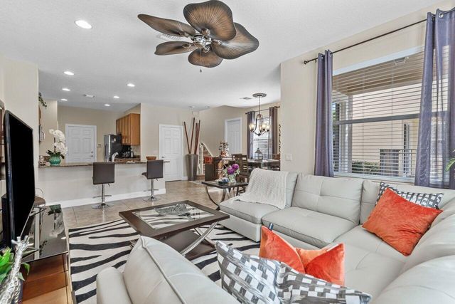 5009 Dulce Court, Palm Beach Gardens, FL 33418