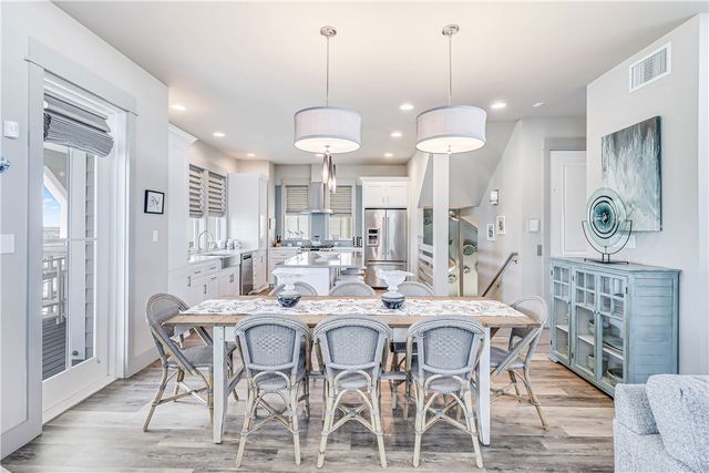 236 Bent Grass Dr, Port Aransas, TX 78373