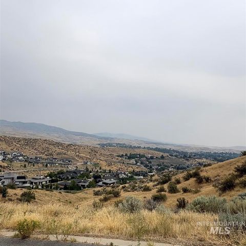 5059 N Becker Ridge Ln, Boise, ID 83702