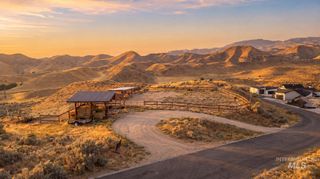 5059 N Becker Ridge Ln, Boise, ID 83702