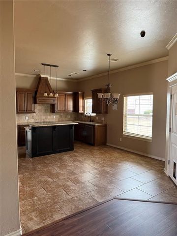 5225 Horizon Boulevard, Yukon, OK 73099