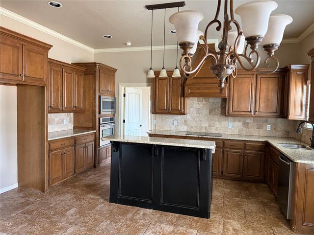 5225 Horizon Boulevard, Yukon, OK 73099