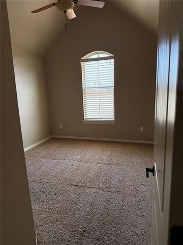 5225 Horizon Boulevard, Yukon, OK 73099