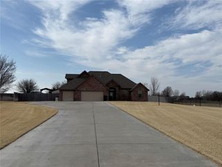 5225 Horizon Boulevard, Yukon, OK 73099