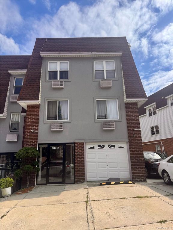 20920 23rd Avenue, Bayside, NY 11360 — photo 2