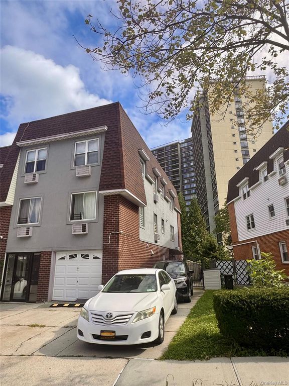 20920 23rd Avenue, Bayside, NY 11360 — photo 3