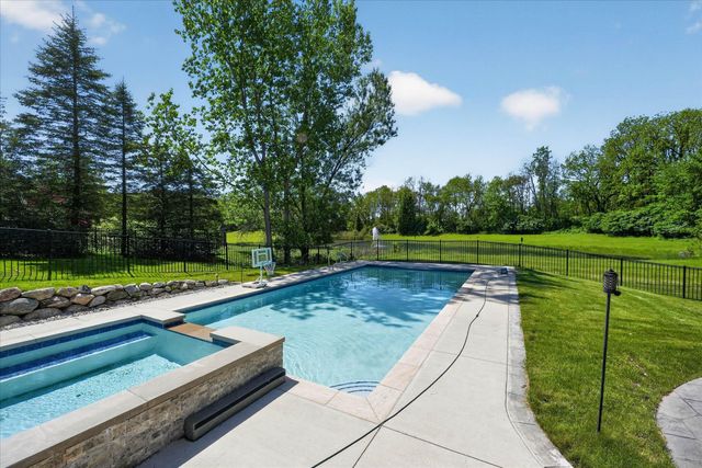 2931 Walnut Ridge Drive, Scio Twp, MI 48103