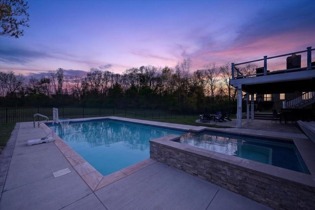 2931 Walnut Ridge Drive, Scio Twp, MI 48103