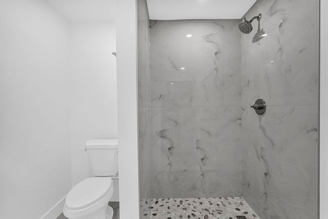 261 NE 45th Street, Oakland Park, FL 33334