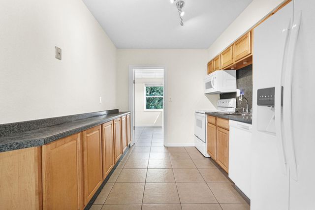 261 NE 45th Street, Oakland Park, FL 33334