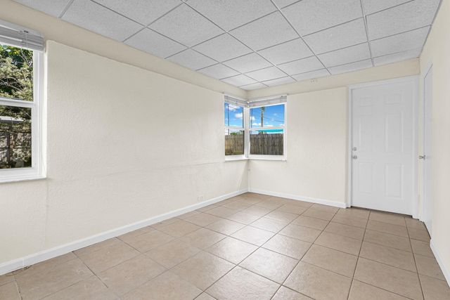 261 NE 45th Street, Oakland Park, FL 33334