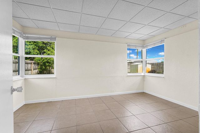 261 NE 45th Street, Oakland Park, FL 33334