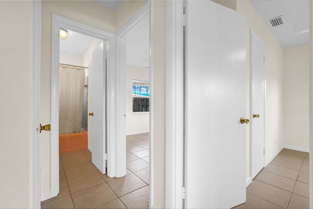 261 NE 45th Street, Oakland Park, FL 33334