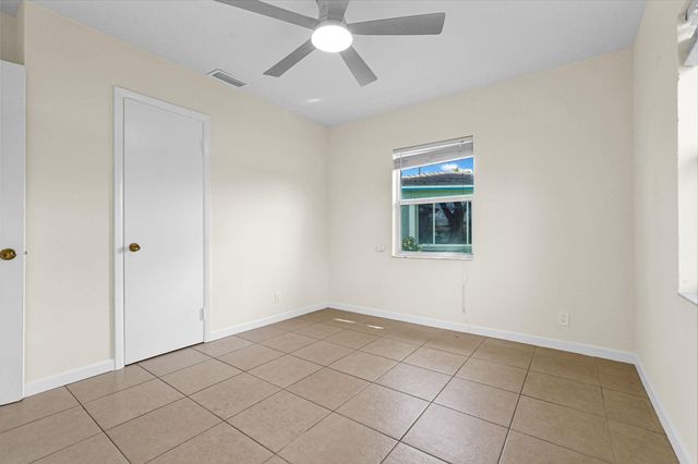 261 NE 45th Street, Oakland Park, FL 33334