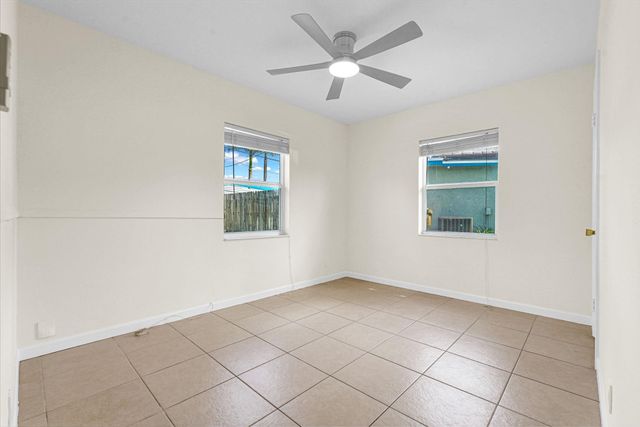 261 NE 45th Street, Oakland Park, FL 33334