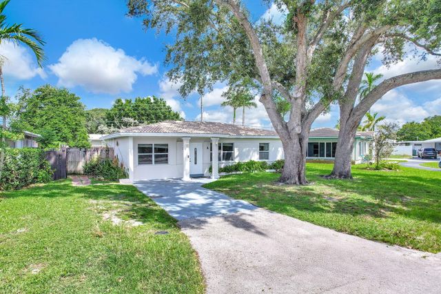 261 NE 45th Street, Oakland Park, FL 33334