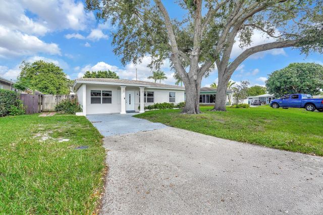 261 NE 45th Street, Oakland Park, FL 33334