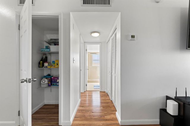 5275 NW 10th Court 305, Plantation, FL 33313